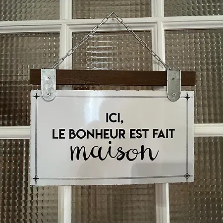 La Maison Du Bonheur Gasthof La Foret-de-Tesse